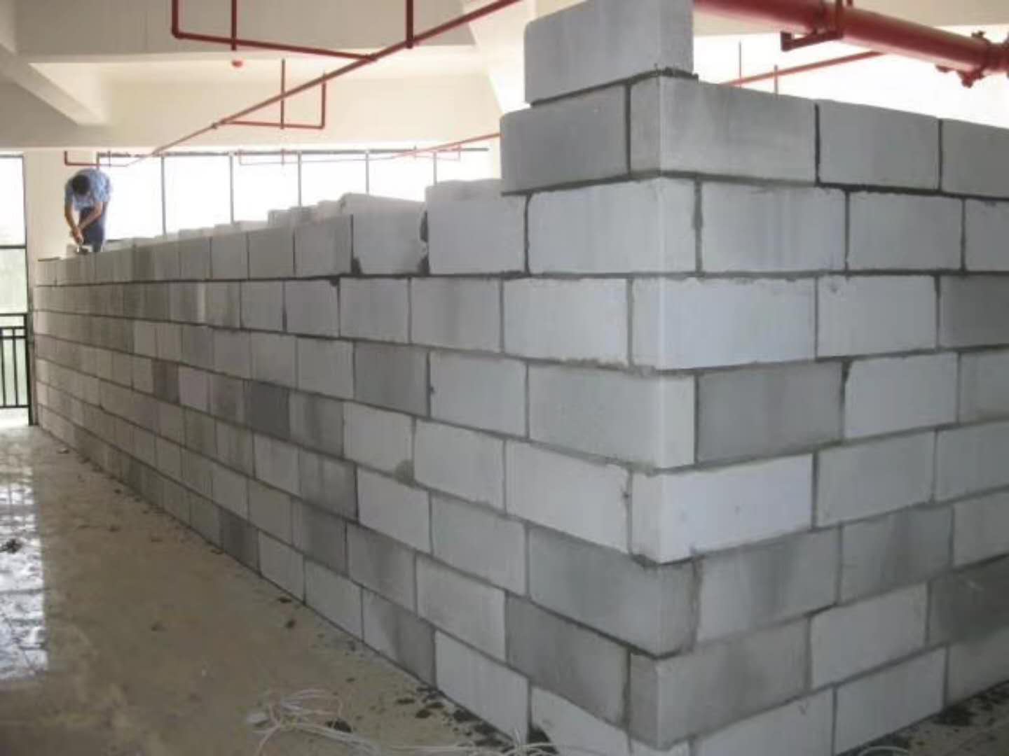 匡华蒸压加气混凝土砌块承重墙静力和抗震性能的研究